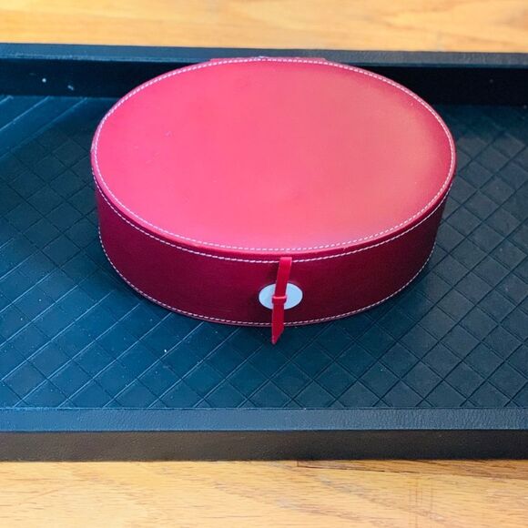 Swing Set of 3 Red Leather Oval Boxes - Picture 4 of 6